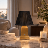 مصباح طاولة قابل لإعادة الشحن بتصميم Stockholm Classic Gold ولون Mayfair